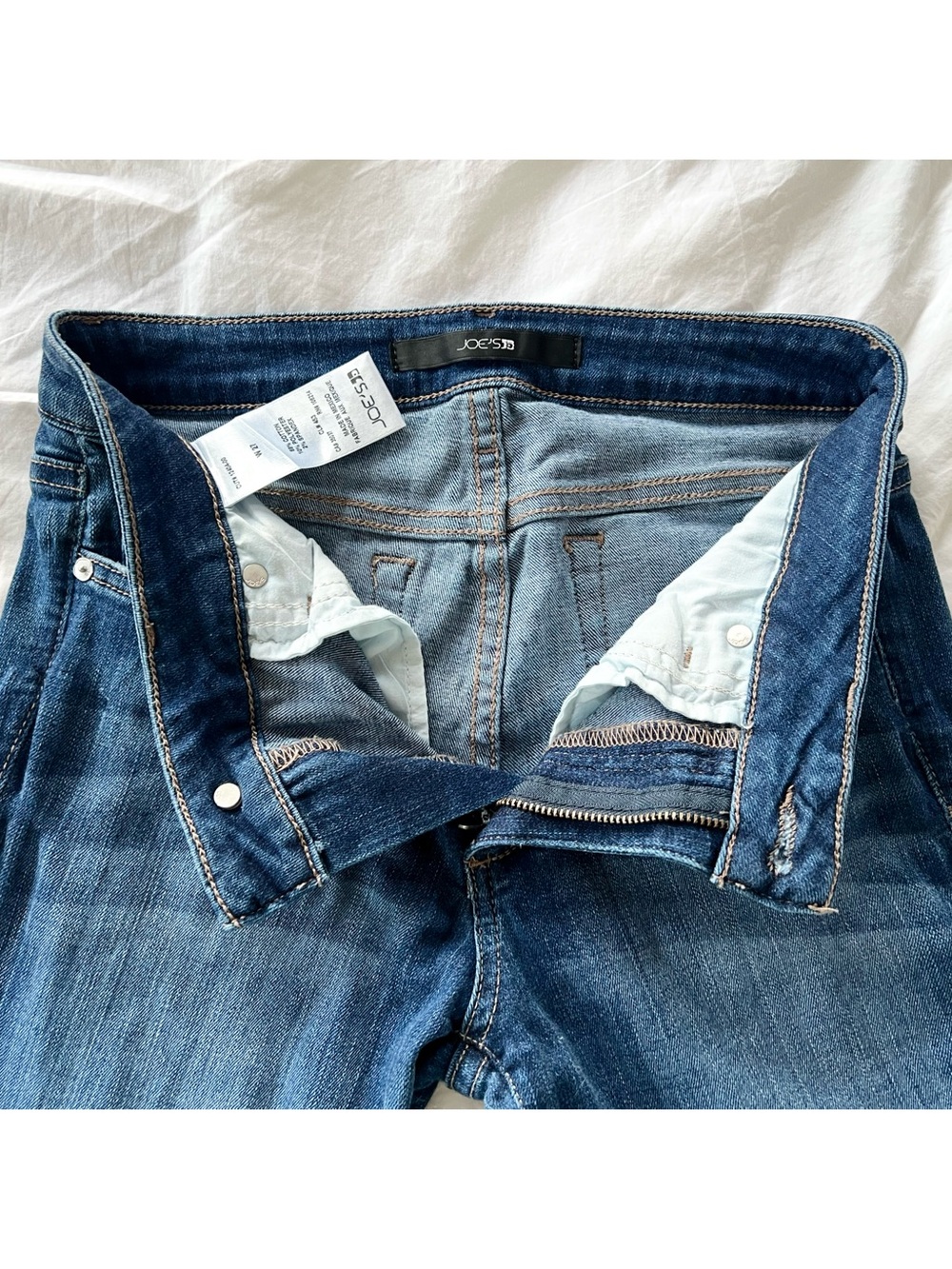 Joe’s Jeans Lucky Low Rise Flare Jeans Size 27 - Picture 5 of 8